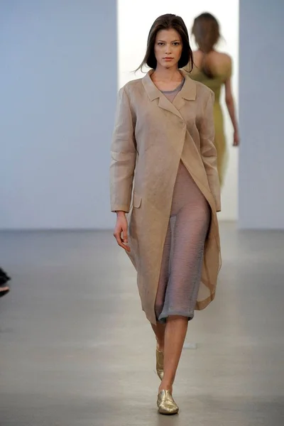 Look 5